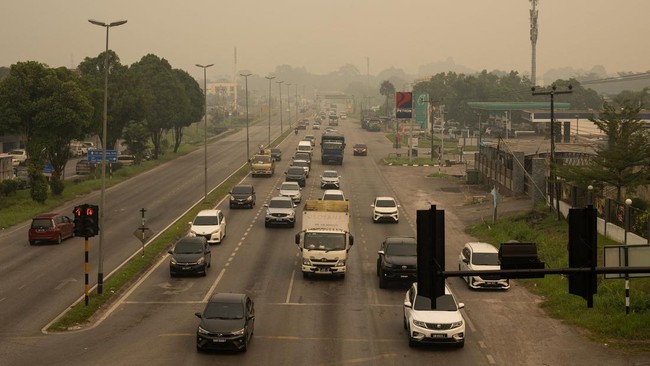 Imbas Karhutla Indonesia, Sarawak Deklarasikan Status Darurat Asap