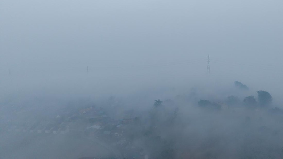 Kabut Asap Dampak Karhutla di Palembang