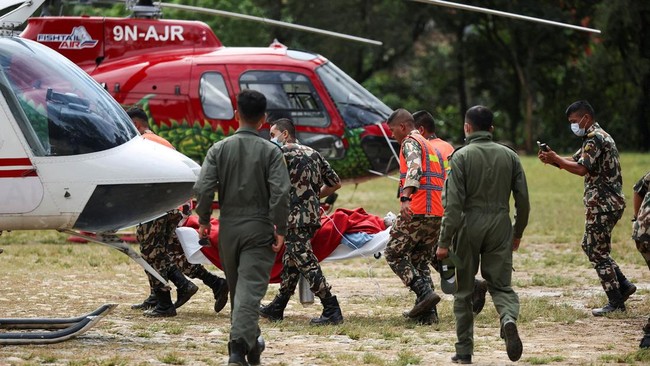 Keajaiban 2 Korban Selamat 9 Hari Terjebak Lumpur Banjir Nepal