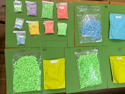 Kurir Narkoba Ditangkap di Kalideres, 1,1 Kg Sabu dan Ribuan Ekstasi Disita