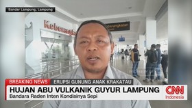 hujan abu Lampung, Gunung Anak Krakatau, erupsi Anak Krakatau, abu vulkanik, kondisi Lampung, aktivitas vulkanik, Sugiyanto, berita Lampung,