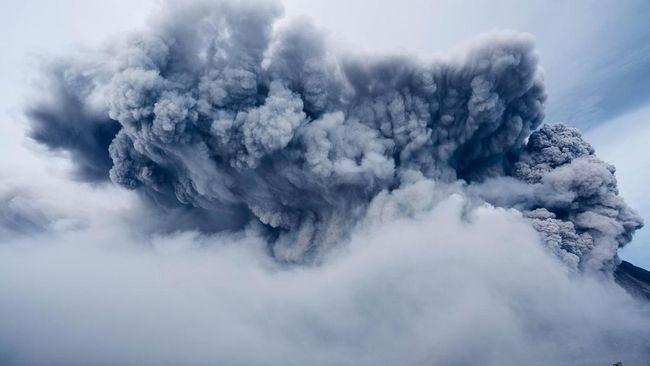 5 Cara Menjaga Kesehatan di Tengah Waspada Abu Vulkanik