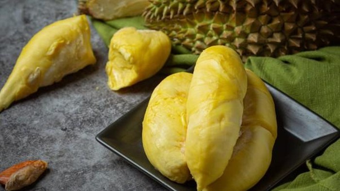Jangan Kalap! Ini 5 Efek Samping yang Bisa Terjadi Akibat Makan Durian Terlalu Banyak