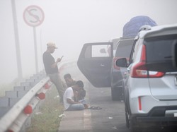 Video Relawan Bantu Warga Bernapas saat Karhutla di Kalimantan Barat