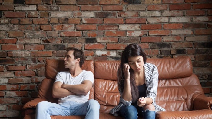 3 Tanda Kamu Jadi Satu-Satunya yang Dewasa Secara Emosional dalam Hubungan