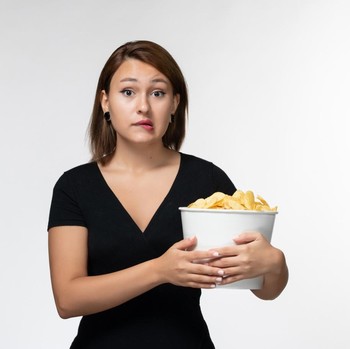 8 Makanan yang Sebaiknya Dibatasi untuk Menjaga Kesehatan Paru-Paru