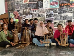 Nggak Cuma Menari, Ada Kelas Angklung Gratis di Muskitnas