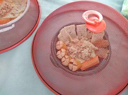 Bukan Cuma Paru-paru, Makanan Juga Harus Dilindungi dari Abu Vulkanik
