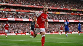Soccer Football - Premier League - Arsenal v Chelsea - Emirates Stadium, London, Britain - September 6, 2026 Arsenal's Martin Odegaard celebrates scoring their second goal REUTERS/Tony O Brien EDITORIAL USE ONLY. NO USE WITH UNAUTHORIZED AUDIO, VIDEO
