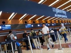 Media Asing: Jakarta Dilanda Abu Vulkanik, Turis Masih Aman ke Bali