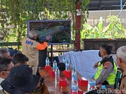 BNPB Sebut Pemadaman Kebakaran TPA Putri Cempo Kurang 4 Hektare