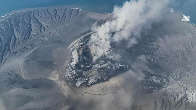 A drone view shows Mount Anak Krakatau volcano spewing hot ash during an eruption, in South Lampung, Lampung province, Indonesia, September 5, 2026. Center for Volcanology and Geological Hazard Mitigation (PVMBG)/Handout via REUTERS ATTENTION EDITORS