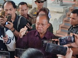 Respons Koster soal Penerbangan Bali Terganggu Erupsi Gunung Anak Krakatau