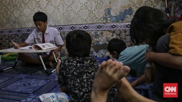 Siswa di Jakarta dan Bogor Kembali Belajar Daring Akibat Abu Vulkanik