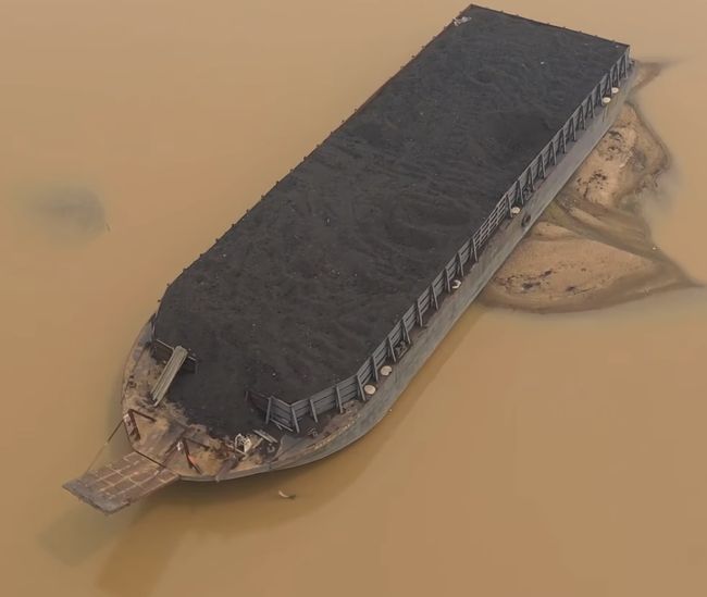 Kekeringan sungai Kapuas. (Ist Instagram atr.drone) Kekeringan sungai Kapuas. (Ist Instagram atr.drone)