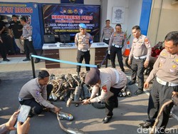Polrestabes Makassar Tindak 355 Motor Pakai Knalpot Brong dan TNKB Palsu