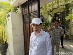 Jokowi Ganti Penerbangan Saat Pulang dari Malaysia Dampak Erupsi Anak Krakatau