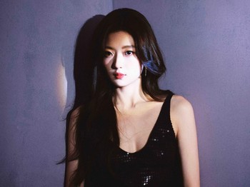 Sun Qian merupakan aktris sekaligus model asal China yang lahir pada 18 April 1997./ Foto: instagram.com/sun_qian