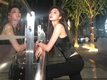 Nama Sun Qian kembali viral belakangan ini berkat penampilannya dalam serial The Early Spring, di mana ia beradu akting dengan aktor Jing Boran./ Foto: instagram.com/sq_niki