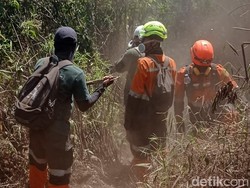 Tim Gabungan Sisir Bara Api Gunung Buthak, Medan Terjal Jadi Kendala