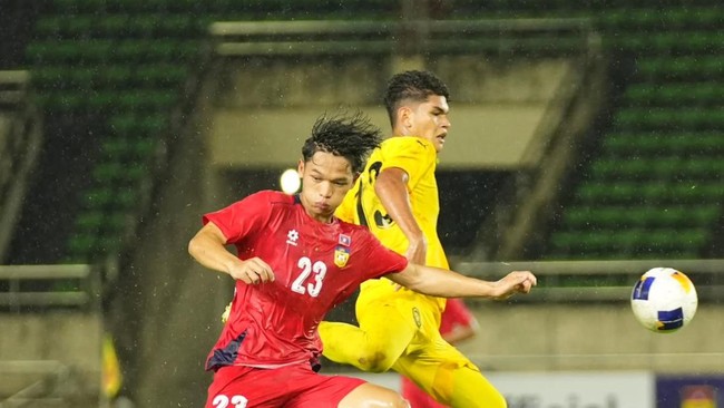 Malaysia U-20 (kuning) lolos ke Piala Asia U-20 2027 usai gagal pada dua edisi terakhir.