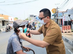 Walkot Ungkap Stok Masker di Serang Mulai Langka Imbas Abu Anak Krakatau