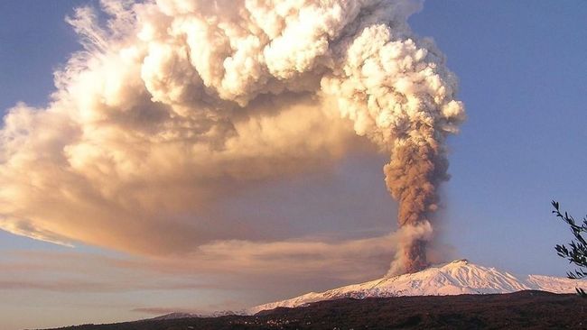 Daftar Gunung Api Aktif Terbesar di Dunia