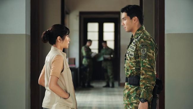 Proyek film Descendants of the Sun versi Indonesia resmi dikenalkan kepada publik pada 5 September 2026 lewat sejumlah unggahan adegan di media sosial.