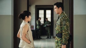 Proyek film Descendants of the Sun versi Indonesia resmi dikenalkan kepada publik pada 5 September 2026 lewat sejumlah unggahan adegan di media sosial.
