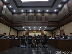 Video: Sidang Korupsi Kuota Haji, Hakim Cecar Saksi Soal Sosok Khomsin