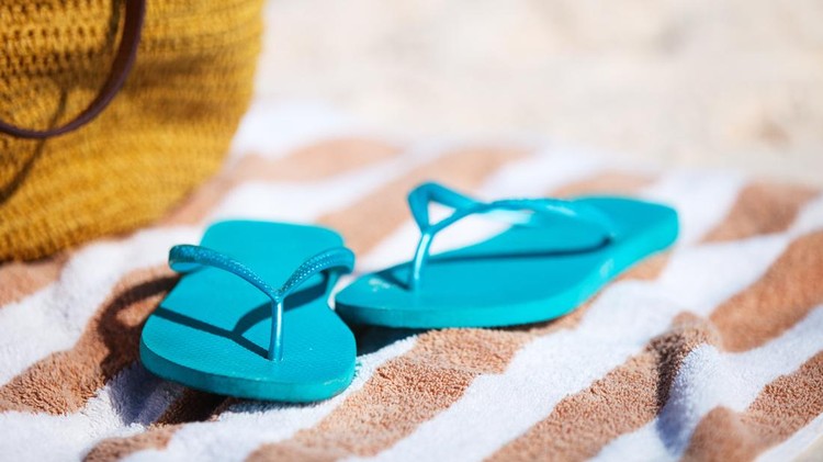Ilustrasi sandal jepit