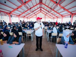 Wamensos Agus Jabo Dorong Siswa Sekolah Rakyat Pandeglang Kejar Cita-cita