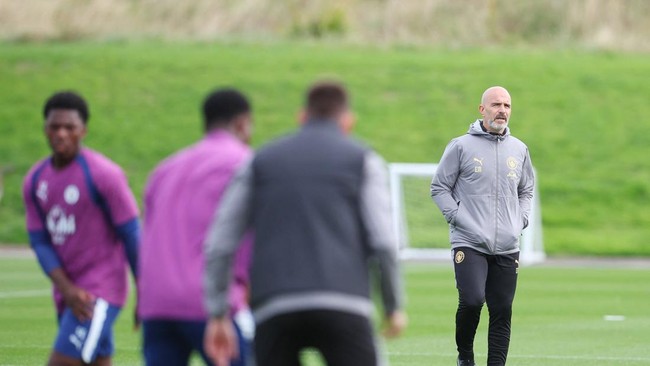 Soccer Football - UEFA Champions League - Manchester City Training - Etihad Campus, Manchester, Britain - September 7, 2026 Manchester City manager Enzo Maresca during training Action Images via Reuters/Ed Sykes