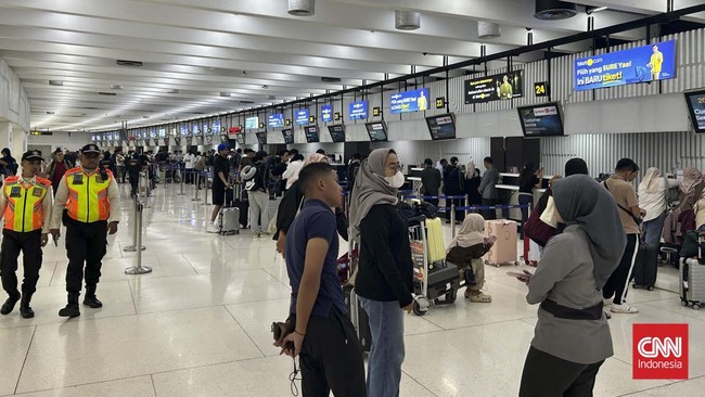 Penumpang Bandara Soetta Kembali Ramai Pasca Penutupan