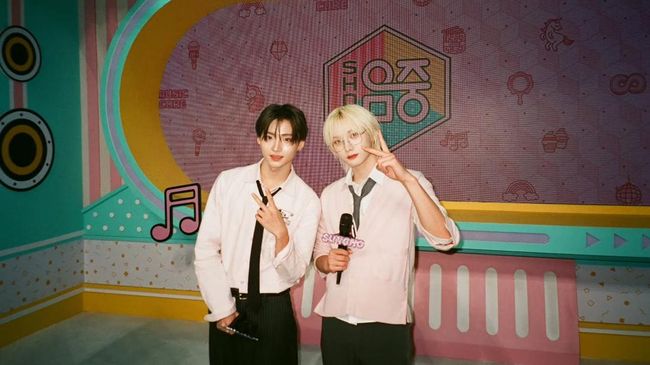 Sangwon ALPHA DRIVE ONE dan Sungho BOYNEXTDOOR Terpilih Jadi MC Baru Music Core, Ini Potretnya