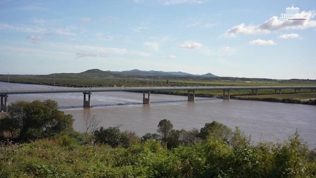 Jembatan Darat Penghubung Rusia-Korut Resmi Beroperasi