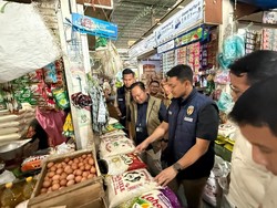 Sidak Pasar Gresik: Beras Premium Naik, SPHP Stabil di Bawah HET