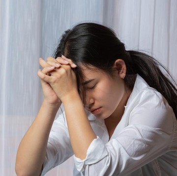 4 Tanda Kamu Sedang Mengalami Social Burnout