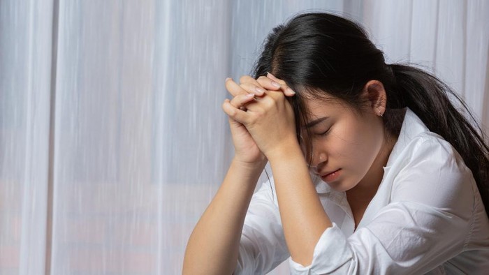 4 Tanda Kamu Sedang Mengalami Social Burnout