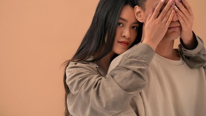 4 Cara Mengenali Pasangan yang Tidak Dewasa Secara Emosional