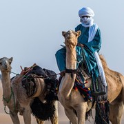 5 Pakaian Tradisional dari Wilayah yang Cuacanya Panas, Sudah Tahu?