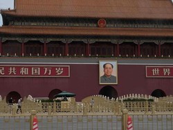 50 Tahun Berlalu, Jejak Mao Zedong Terus Bayangi China Modern