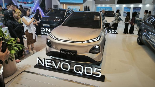 Changan meluncurkan dua SUV listrik, Nevo Q05 dan Deepal S05, di GIIAS Bandung 2026 dengan harga OTR mulai Rp351,9 juta.