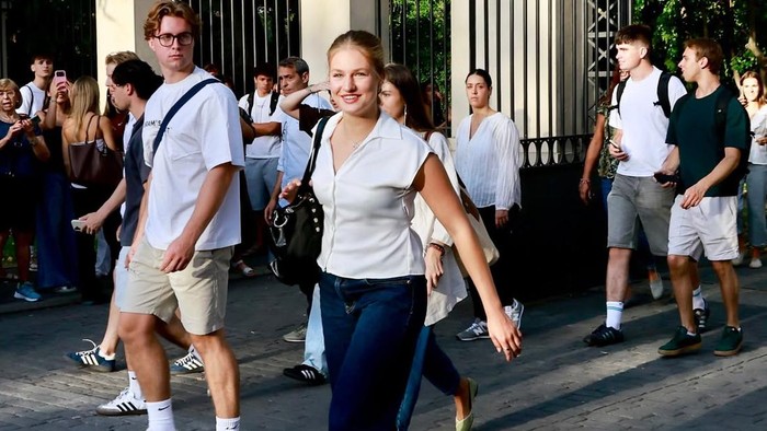 Get The Look: Inspirasi Outfit ke Kampus dari Calon Ratu Spanyol