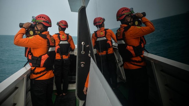 Pencarian Rombongan Jurnalis Berlanjut di Selat Sunda