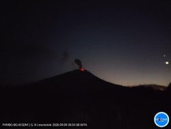 Video Erupsi 4 Gunung Berapi Hari Ini: Anak Krakatau-Semeru