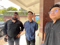 Jukir Liar di Surabaya Pukul-Ludahi Pengendara gegara Tak Dikasih Uang