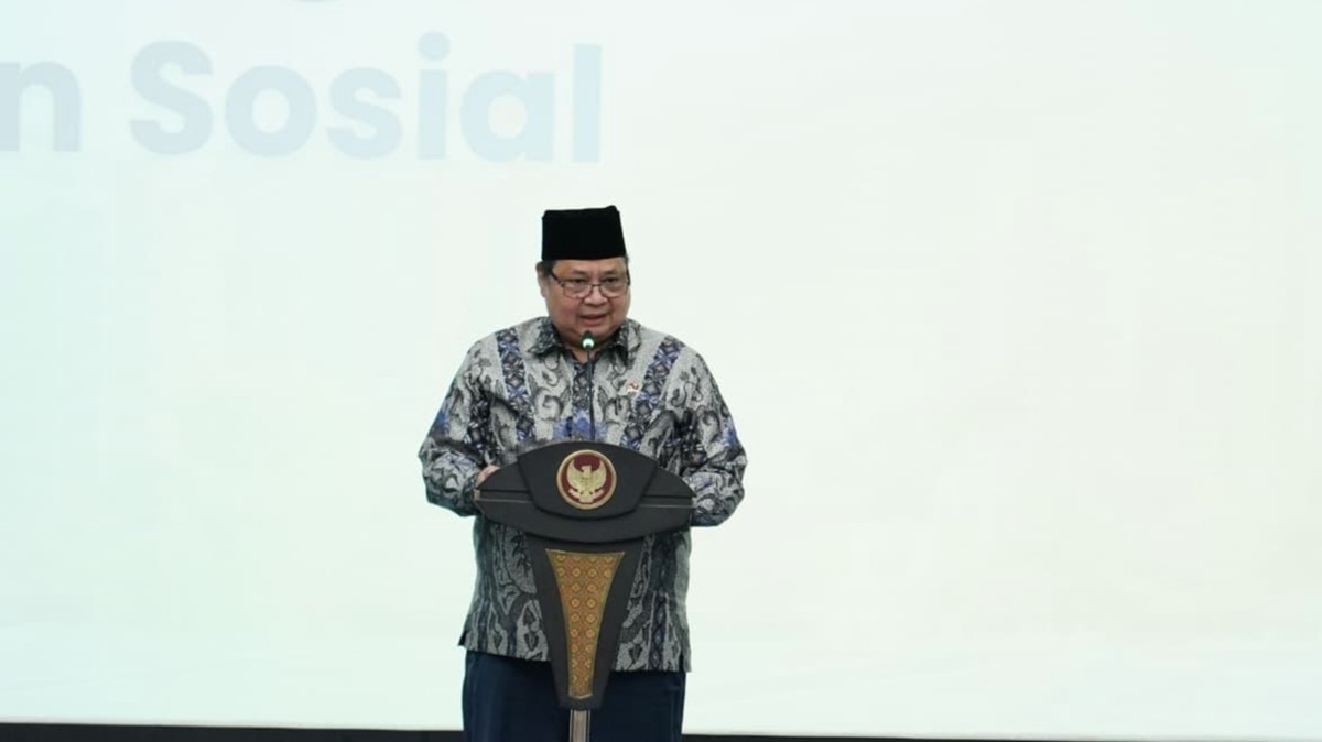 Airlangga: 14 juta Warga RI Belum Masuk ke Ekosistem Keuangan Syariah
