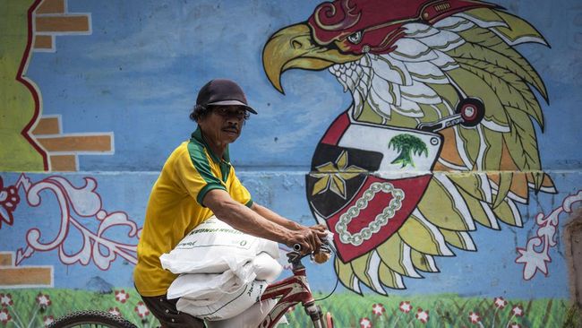 Cara cek NIK dapat bansos beras 30 kg atau tidak