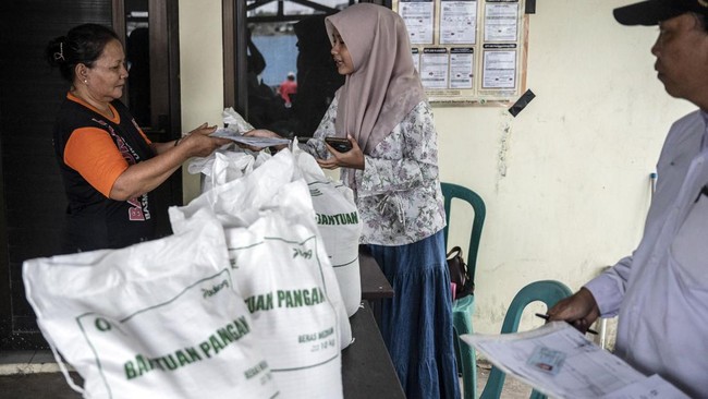 33 Juta Rakyat Miskin akan Diberi Bantuan 30 Kg Beras